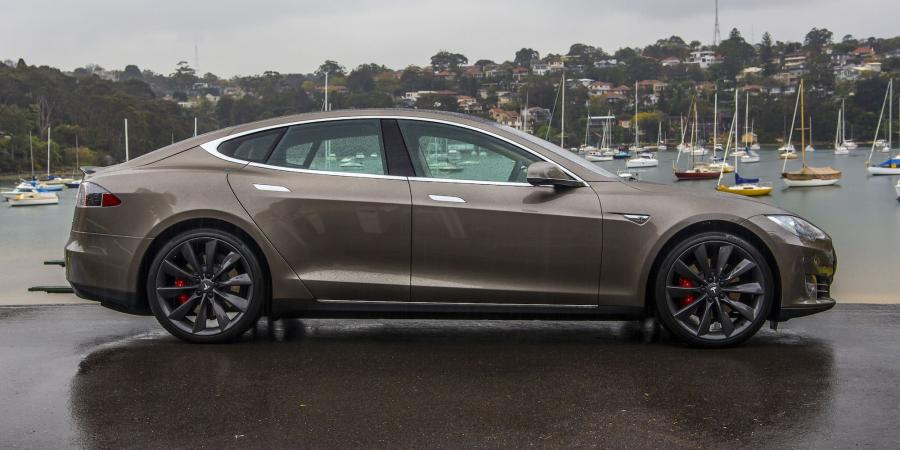  Tesla Model S P85D 2014 года  (AU) (фото 6 из 19)